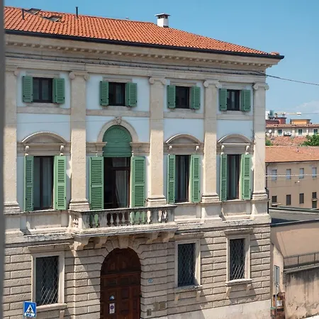 Hotell Maison Calcirelli Verona