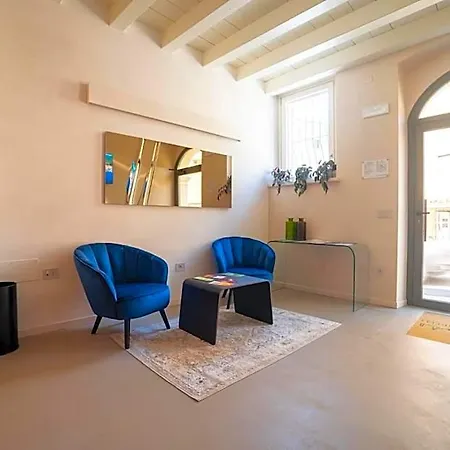 Maison Calcirelli Hotel *