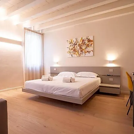 Maison Calcirelli Hotel