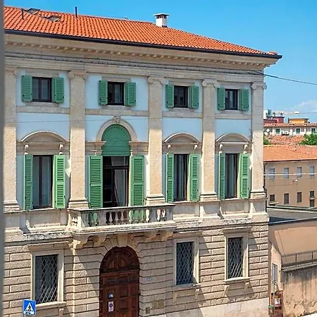 Hotel Maison Calcirelli *